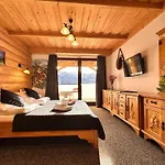Z Widokiem Na Tatry Cztery Pory Roku كوشتيليسكا
